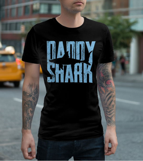 Daddy Shark Father's Day Gift Mens T-Shirt