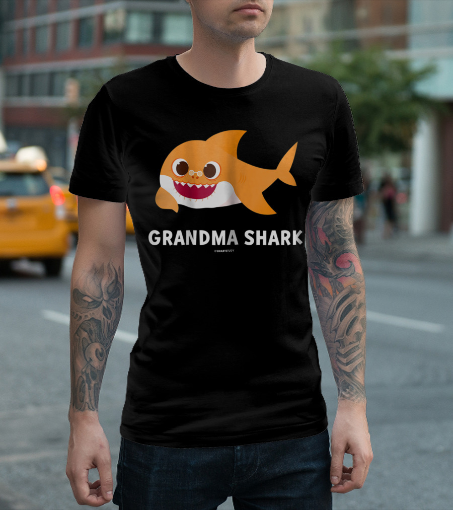Grandma Shark Pinkfong SmartStudy Official Merchandise T-Shirt