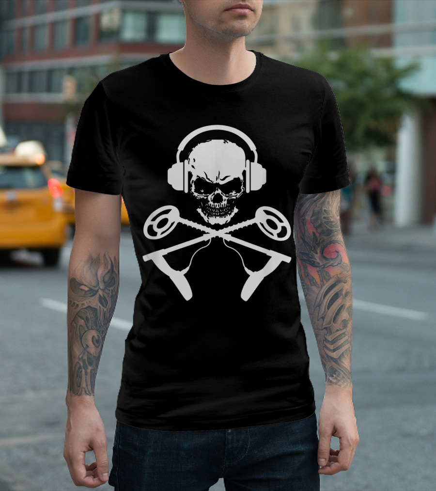 Skull Crossbones Headphones Metal Detecting T-Shirt