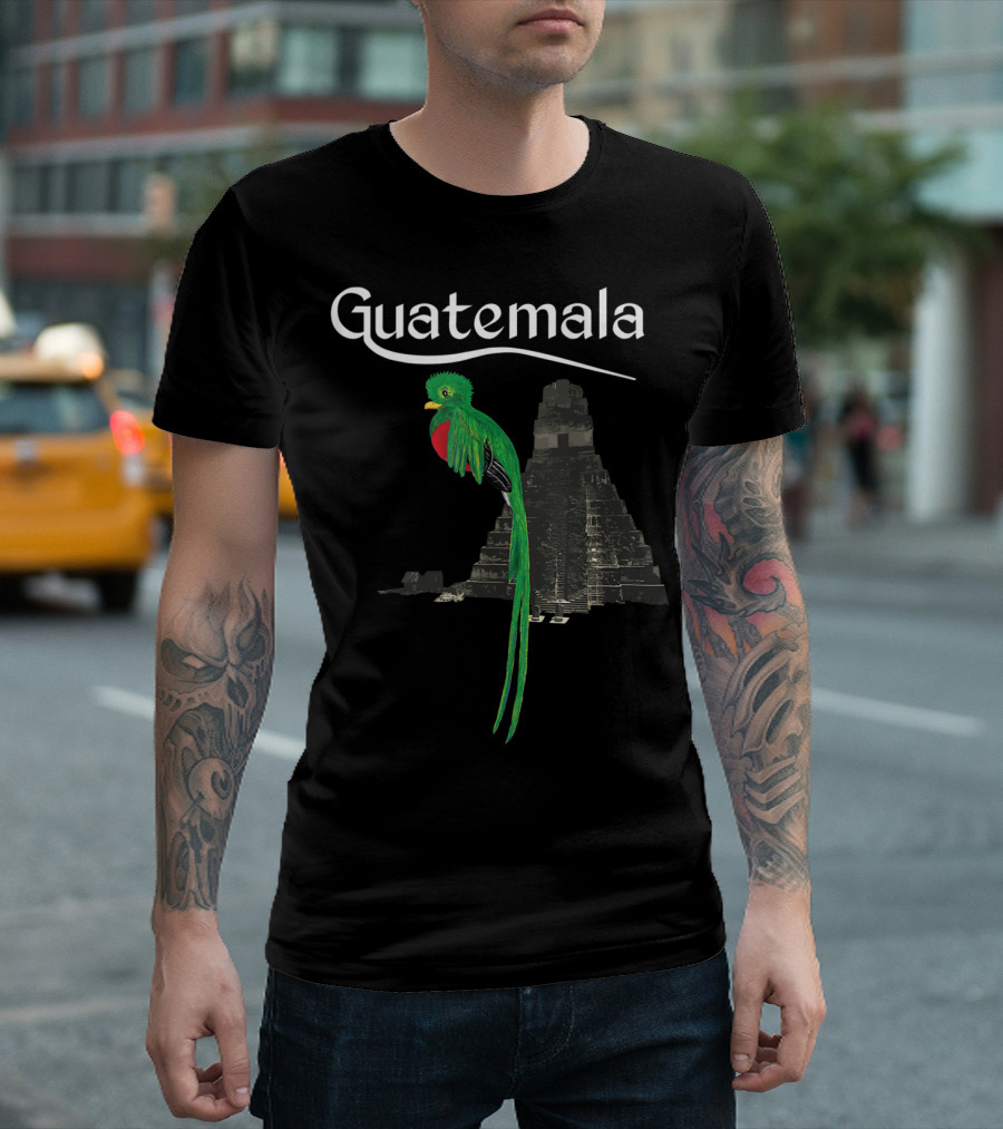 Guatemala Quetzal Chapin Vintage Maya Antigu Pyramid T-Shirt