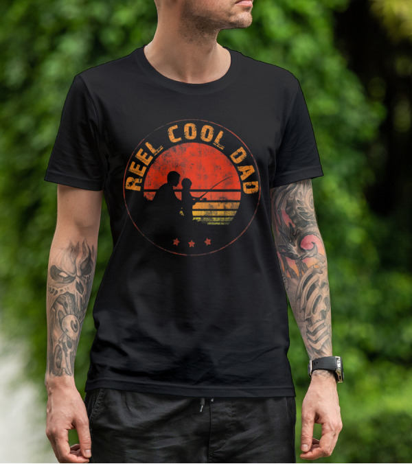 Reel Cool Dad Fishing Daddy Vintage Retro Sunset T-Shirt