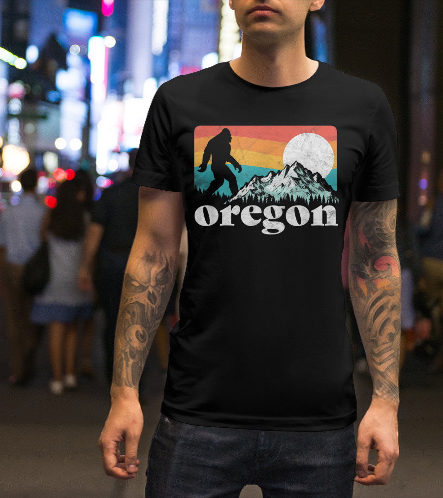 Bigfoot Oregon Mountains Retro Sunset T-Shirt