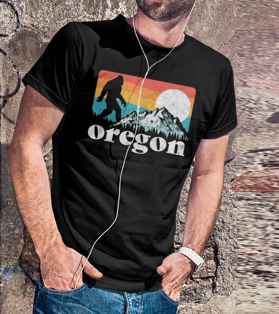Bigfoot Oregon Mountains Retro Sunset T-Shirt