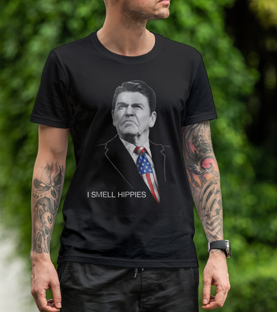 Ronald Reagan I Smell Hippies Patriotic Conservative T-Shirt