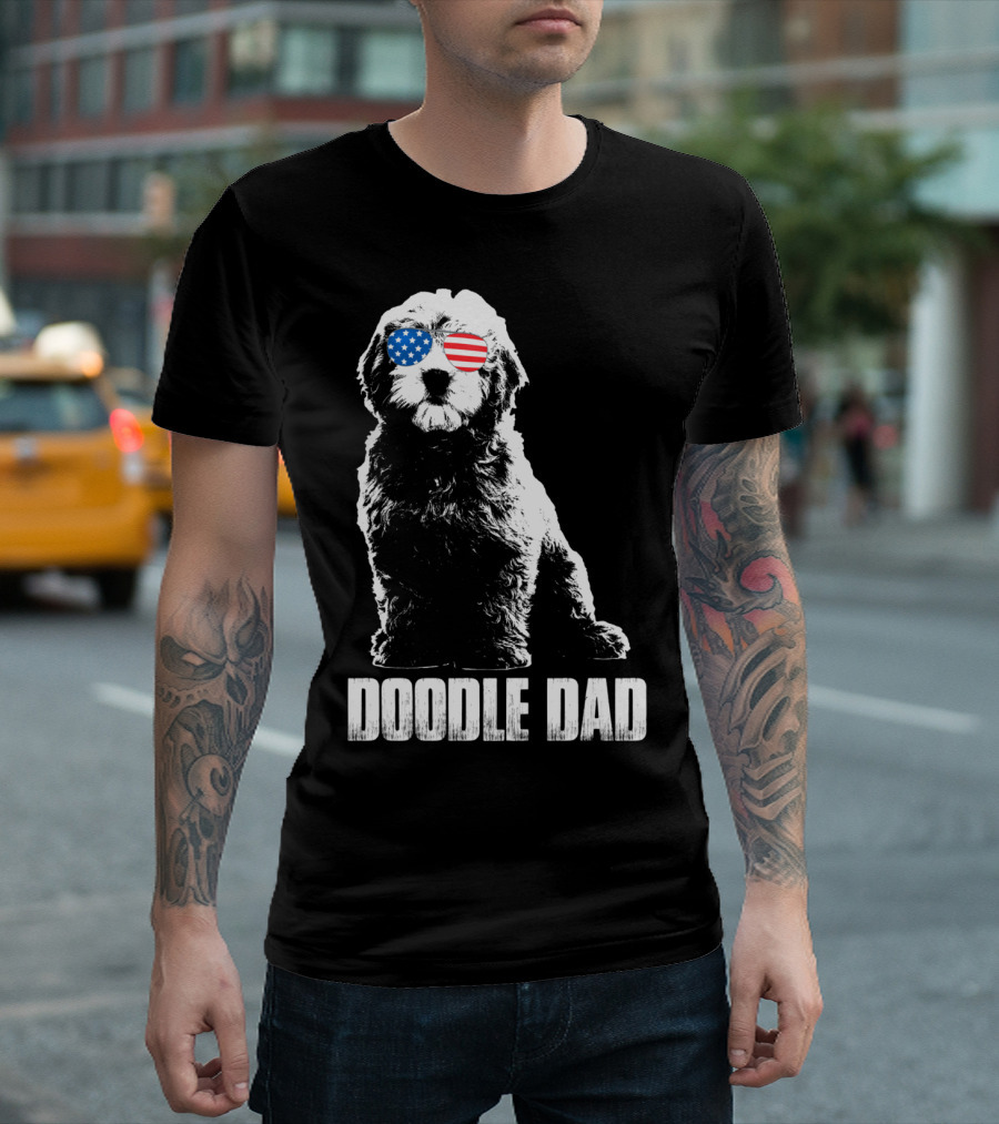 Doodle Dad Goldendoodle Vintage Patriotic American Flag Sunglasses T-Shirt