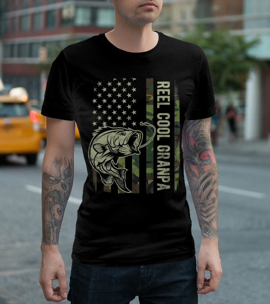 Mens Reel Cool Grandpa American Flag Fishing Camouflage T-Shirt