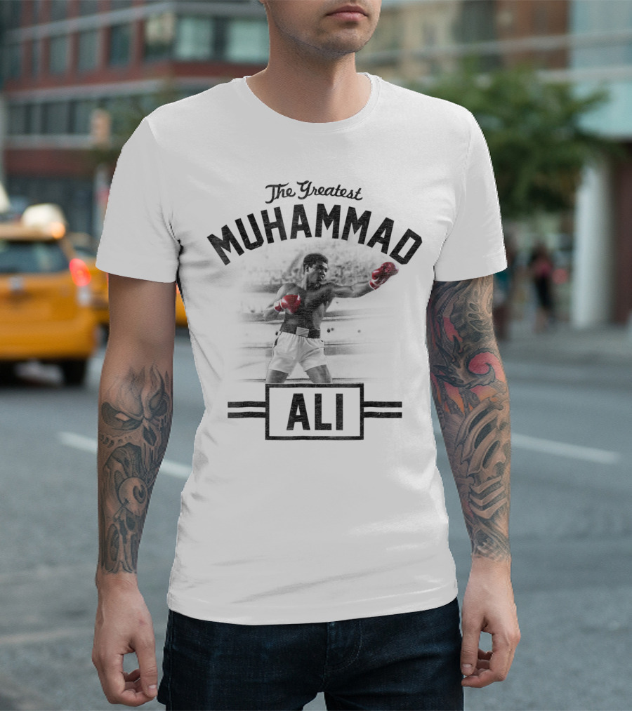 The Greatest Muhammad Ali Standing Tall Boxing in the Ring T-Shirt