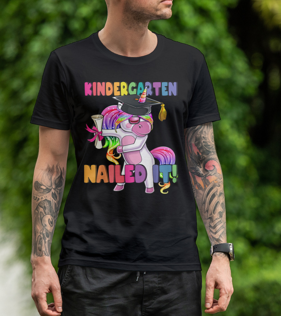 Kindergarten Nailed It Flossing Unicorn Graduation T-Shirt