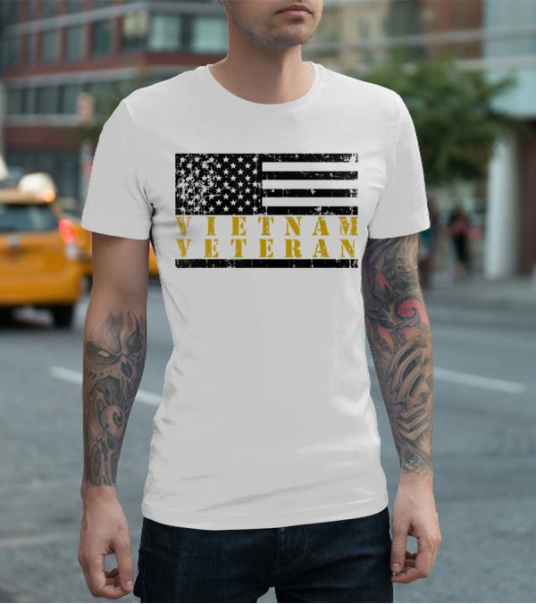 Vietnam Veteran Distressed Flag American T-Shirt