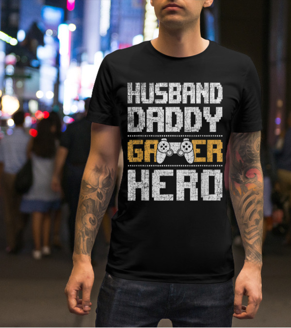 Husband Daddy Gamer Hero With Gaming Controller T-Shirt