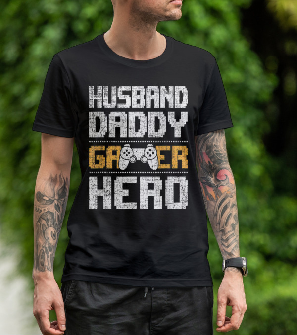 Husband Daddy Gamer Hero With Gaming Controller T-Shirt