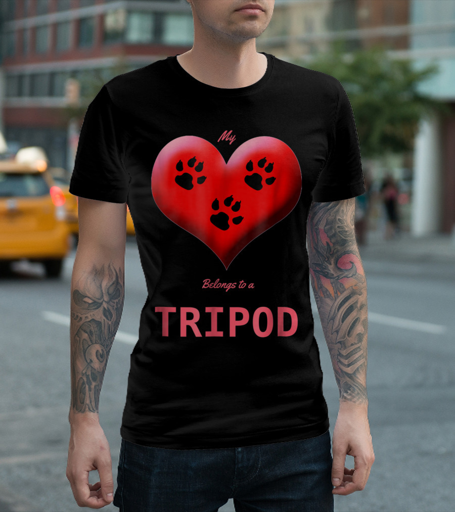My Heart Belongs to a Tripod Dog 3 Legged Dog Cat Lovers T-Shirt