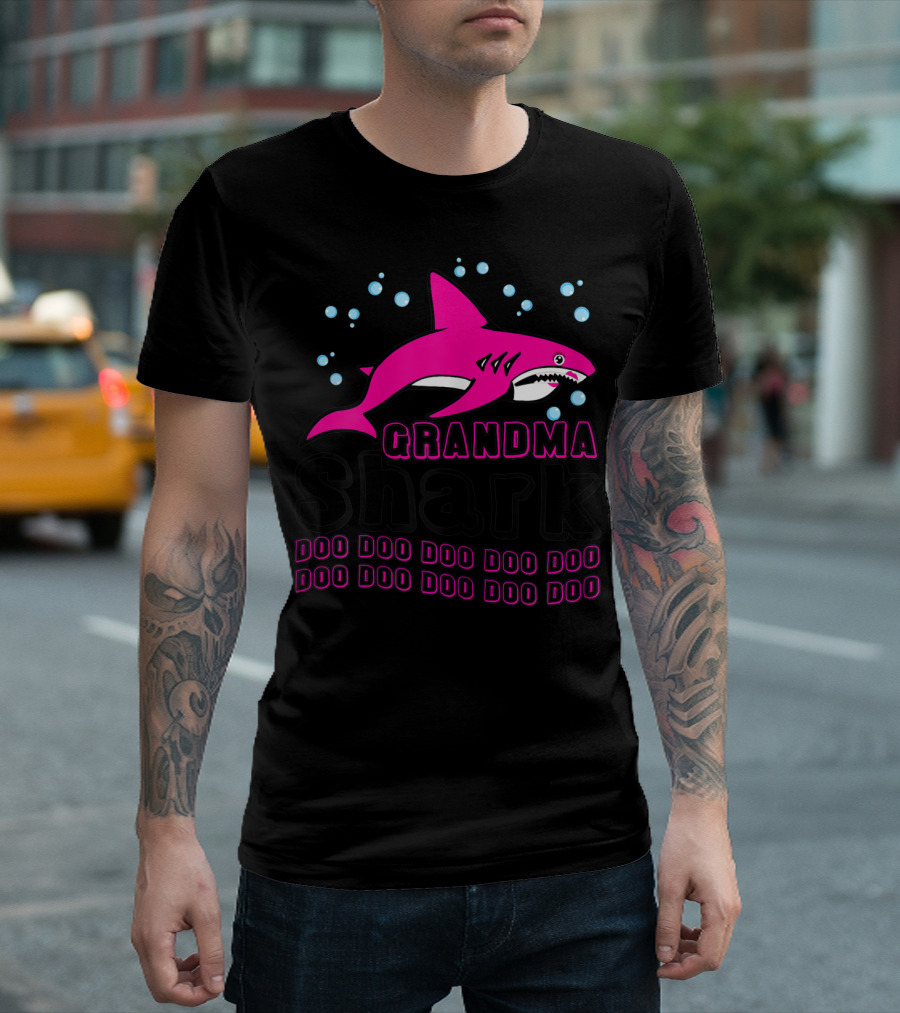 GRANDMA SHARK DOO DOO DOO DOO DOO DOO DOO DOO DOO DOO DOO DOO T-Shirt