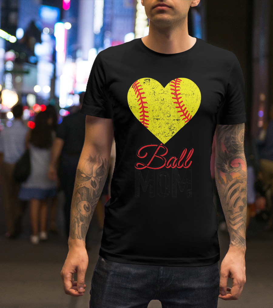 Love Ball Mom Heart Baseball Softball Graph T-Shirt