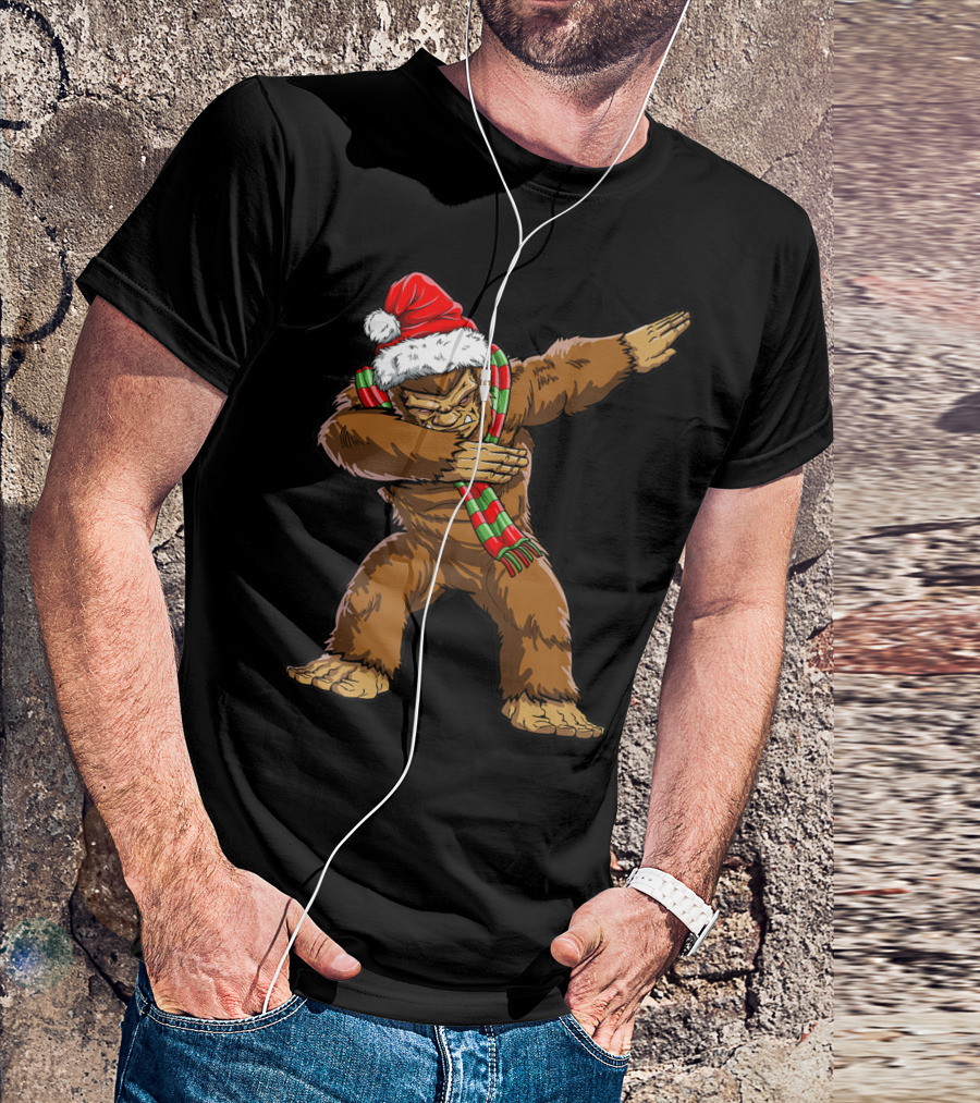 Bigfoot Santa Dabbing Sasquatch Christmas T-Shirt