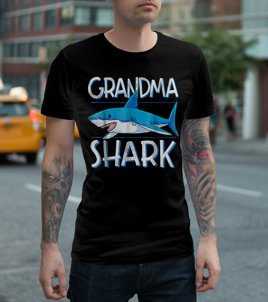 Grandma Shark Family Matching Women Jawsome Shark T-Shirt