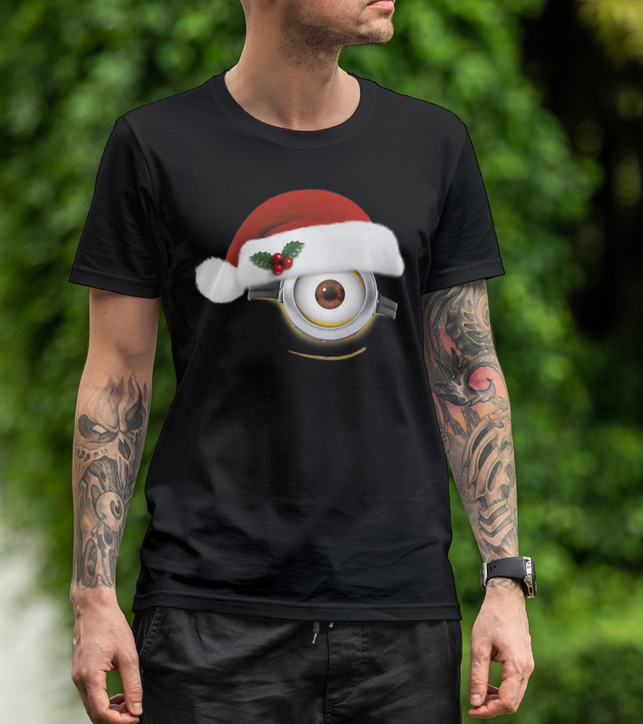 Despicable Me Minions Christmas Santa Hat Holiday T-Shirt