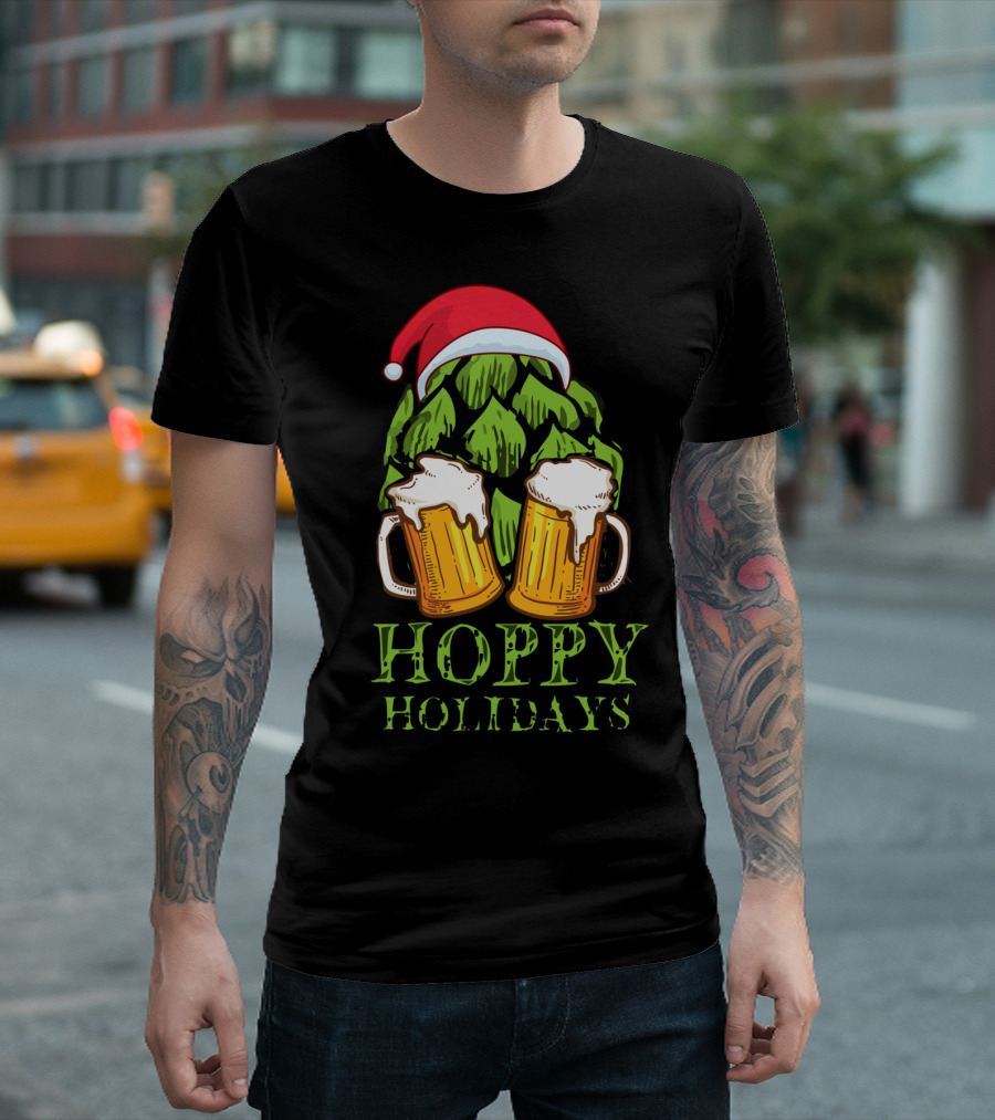 Hoppy Holidays Funny Christmas Craft Beer Hops with Santa Hat and Beer Mugs T-Shirt