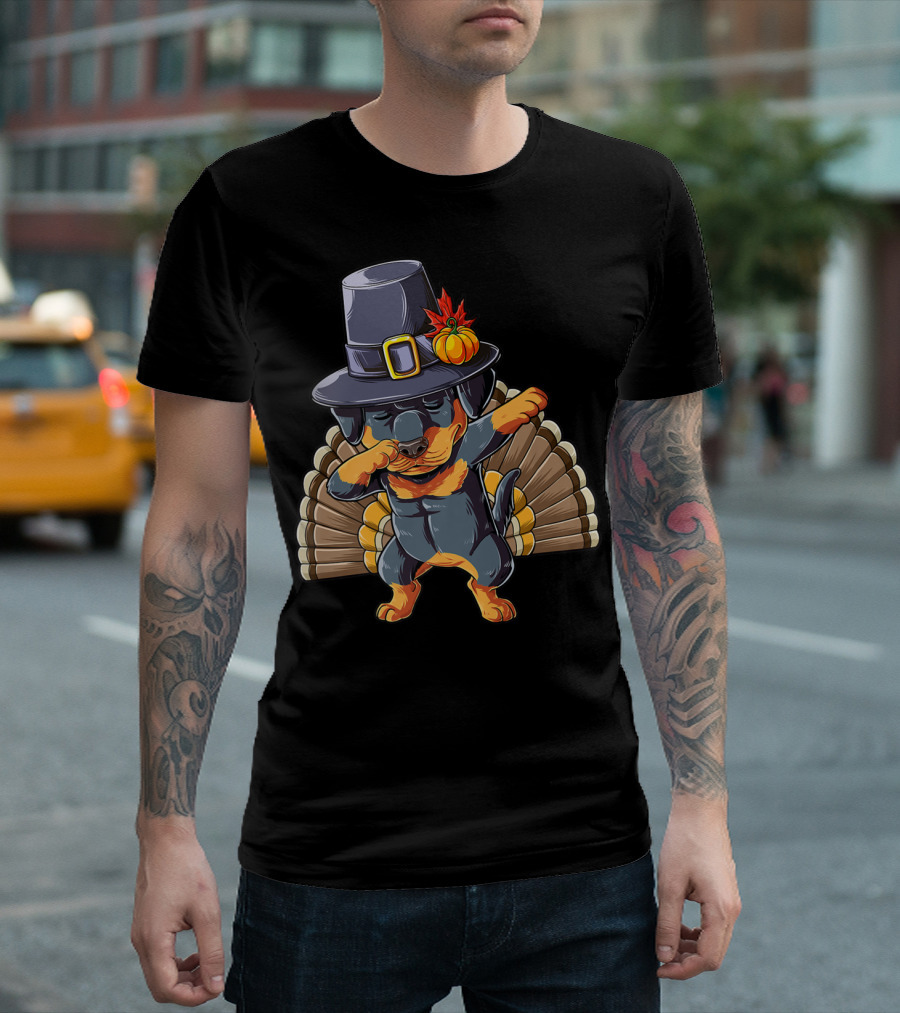 Thanksgiving Dabbing Rottweiler in Pilgrim Hat with Turkey Feathers T-Shirt