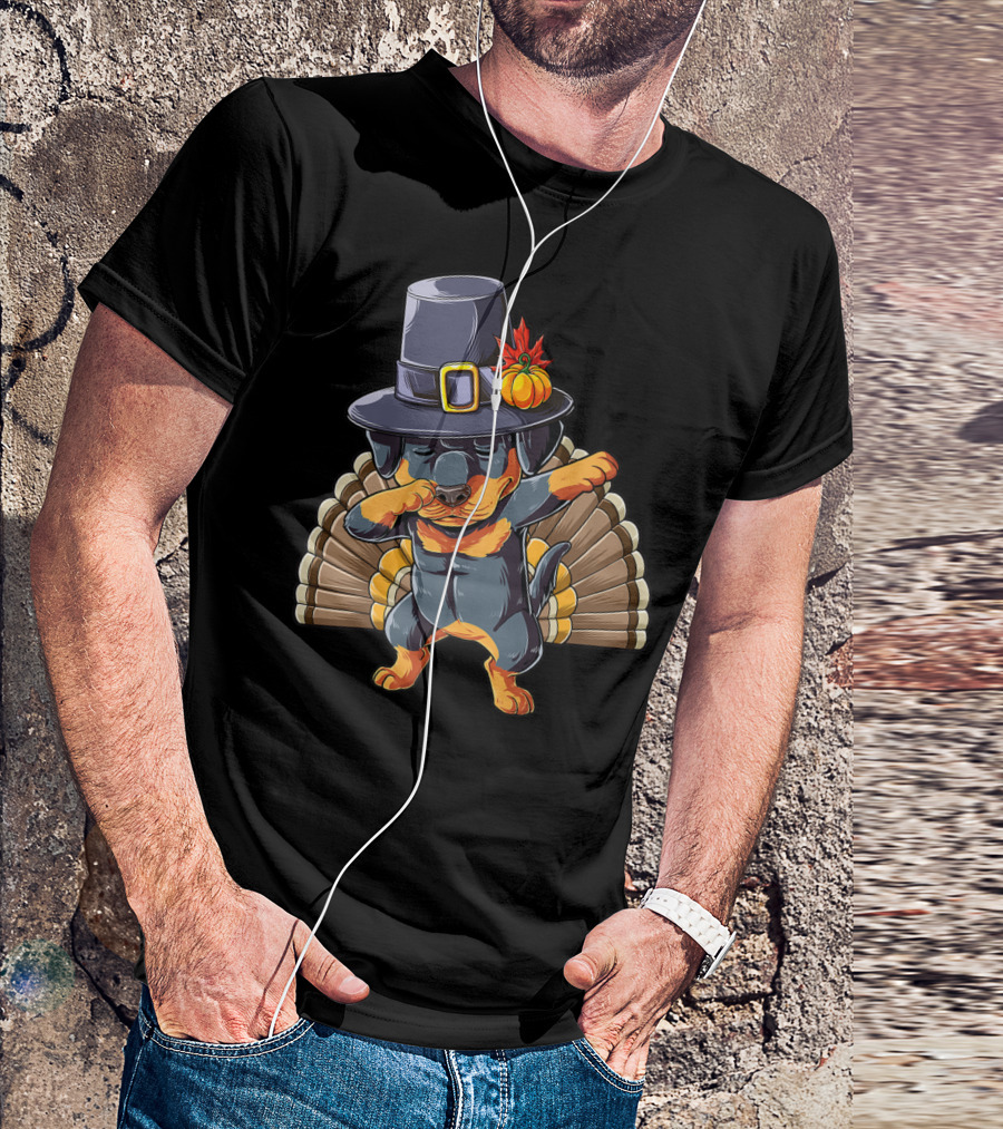 Thanksgiving Dabbing Rottweiler In Pilgrim Hat With Turkey Feathers T-Shirt