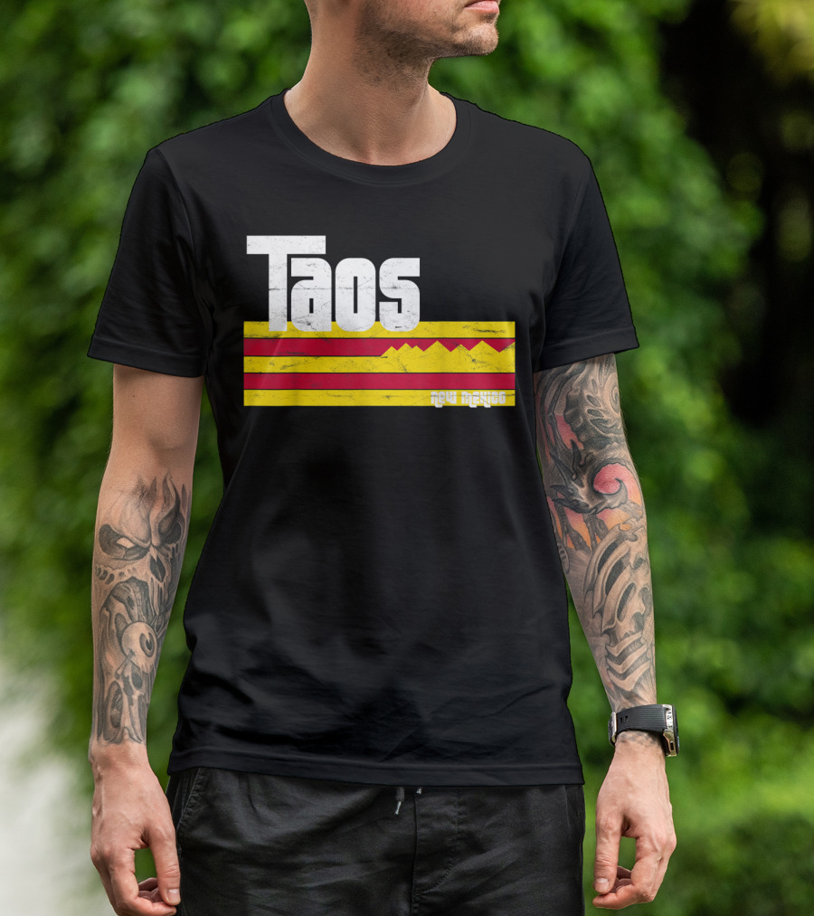 Taos New Mexico Vintage Mountain Stripes Skiing Hiking T-Shirt