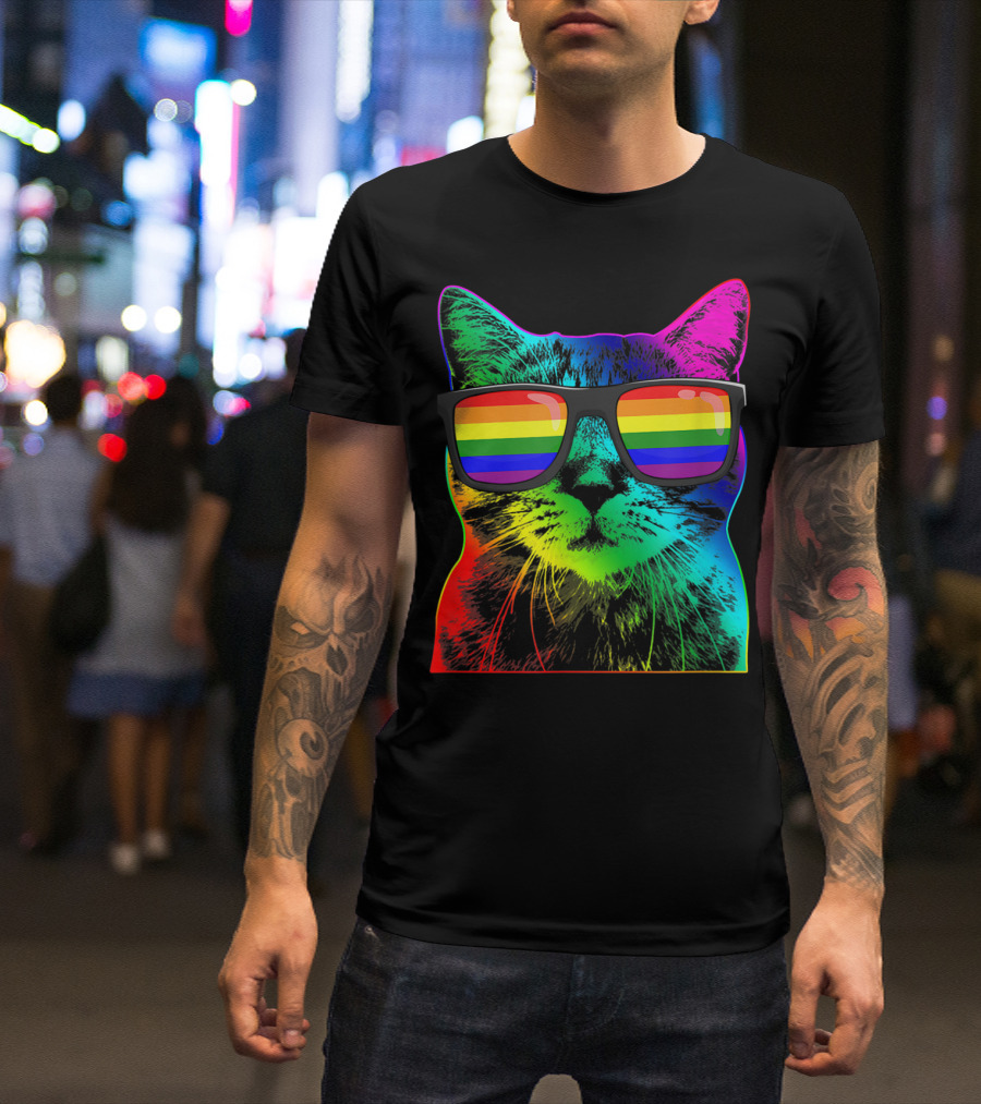 Cute Cat With Gay Flag Rainbow Sunglasses LGBTT T-Shirt