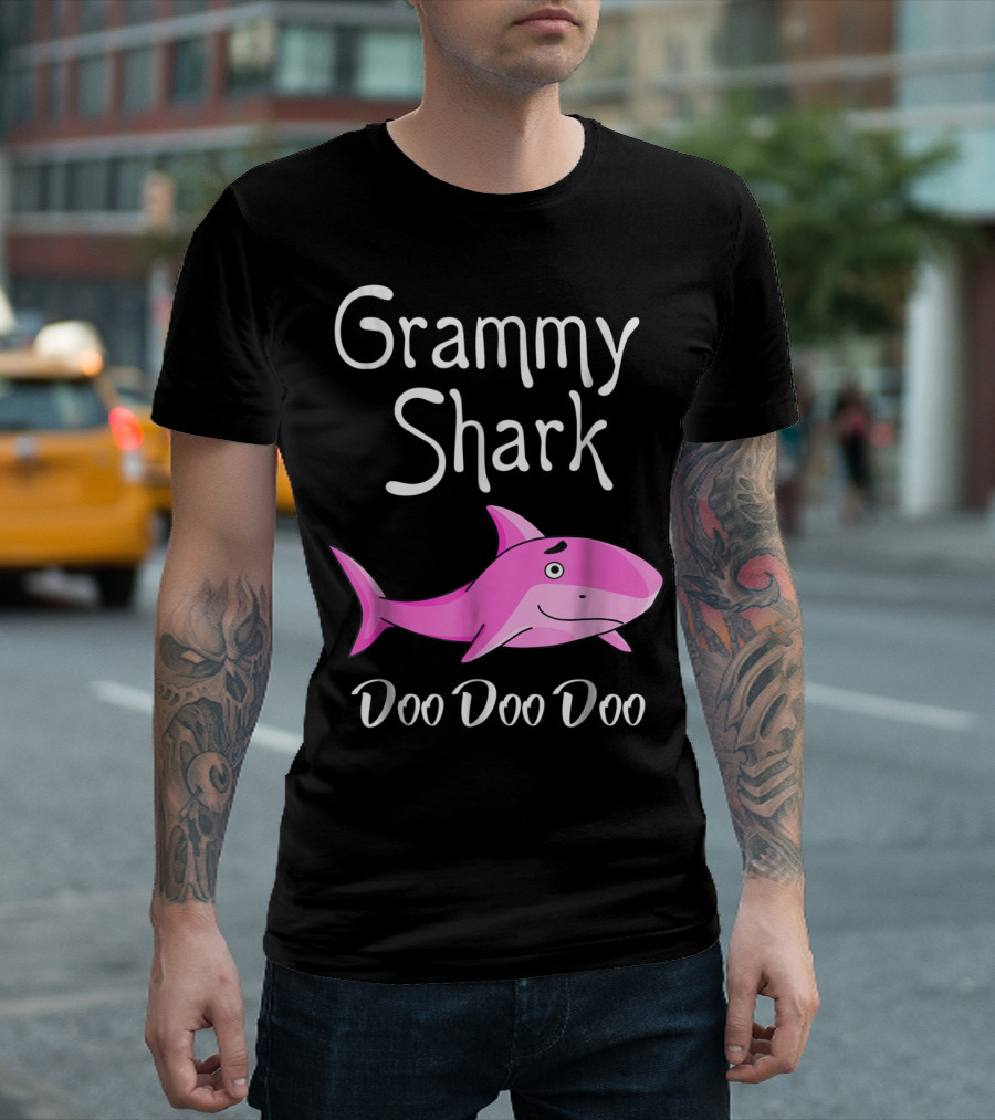 Grammy Shark Doo Doo Doo Cute Pink Cartoon T-Shirt