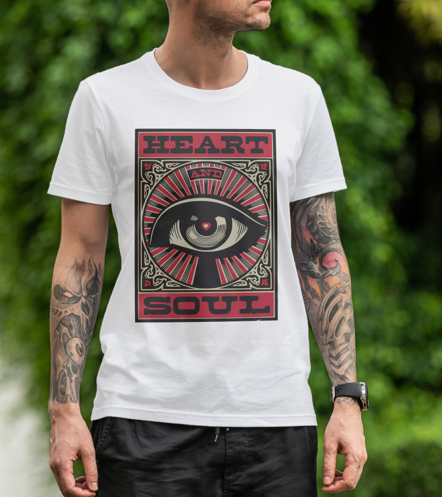 Heart And Soul Eye Art Radiating Love T-Shirt