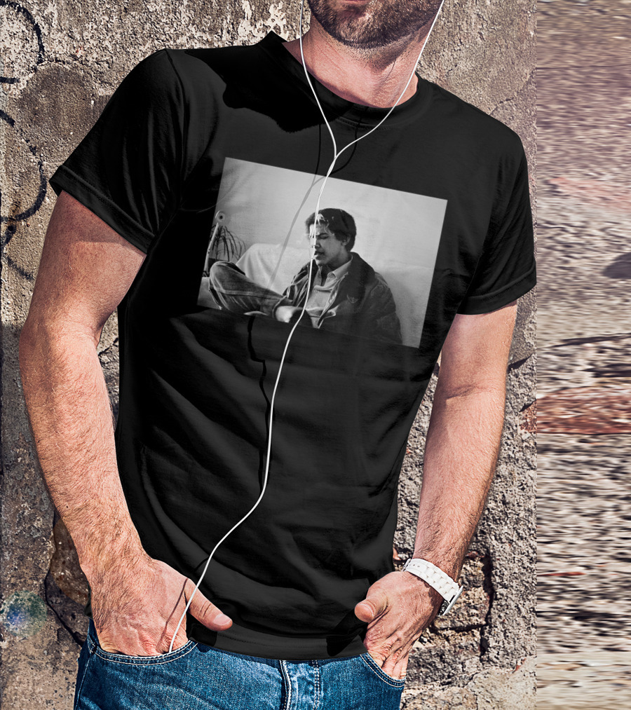 Vintage College Obama Black And White Photo Smoking Relaxed Mood T-Shirt