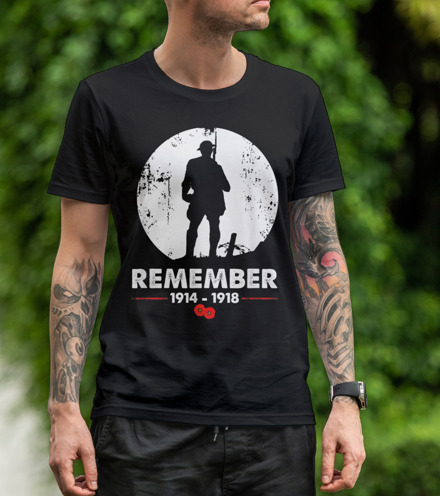 World War 1 Remember 1914-1918 Soldier Silhouette With Poppies T-Shirt