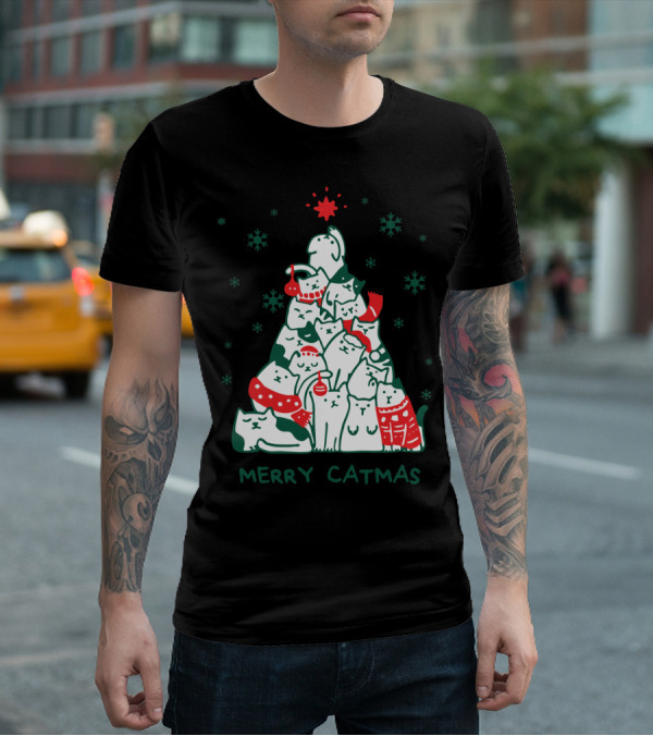 Merry Catmas Funny Cat Christmas Tree Holiday Cats Snowflakes Red Green T-Shirt
