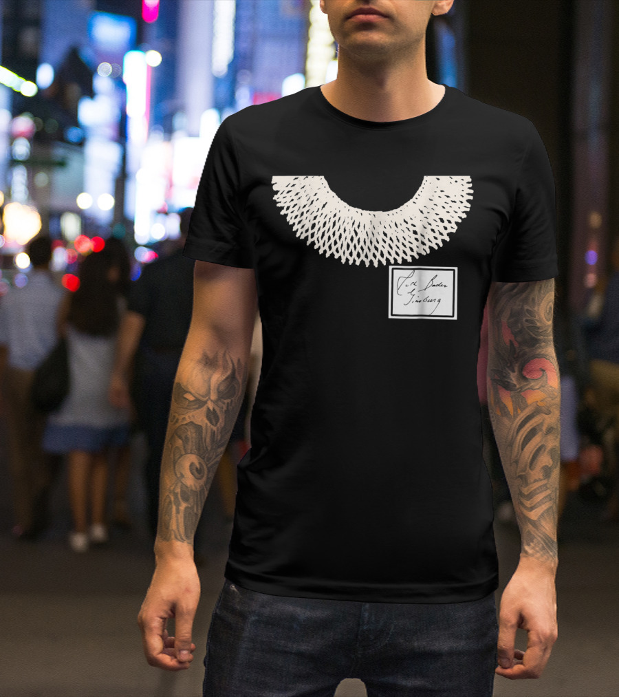 Dissent Collar Ruth Bader Ginsburg Signature T-Shirt