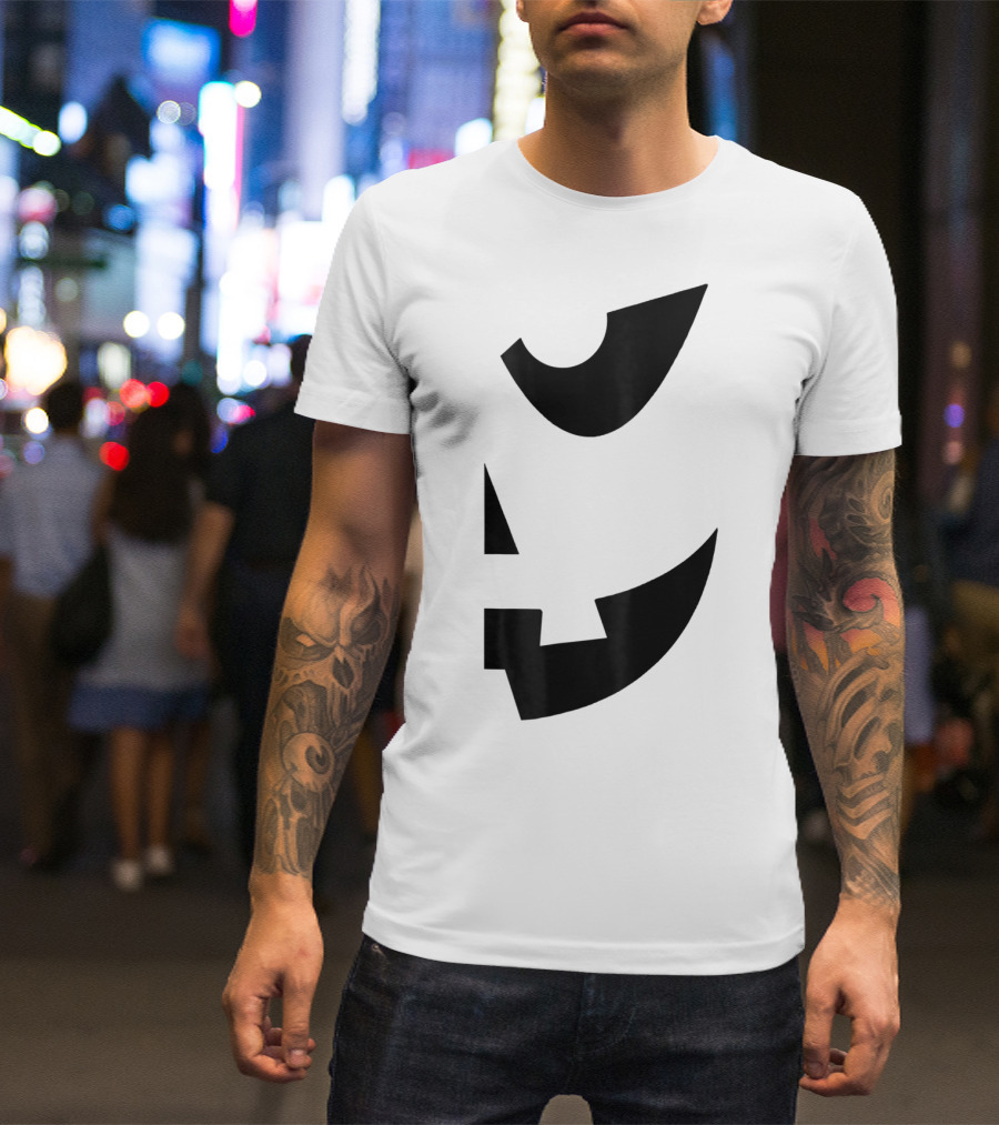Halloween Jackolantern Pumpkin Face Right Side Outline T-Shirt