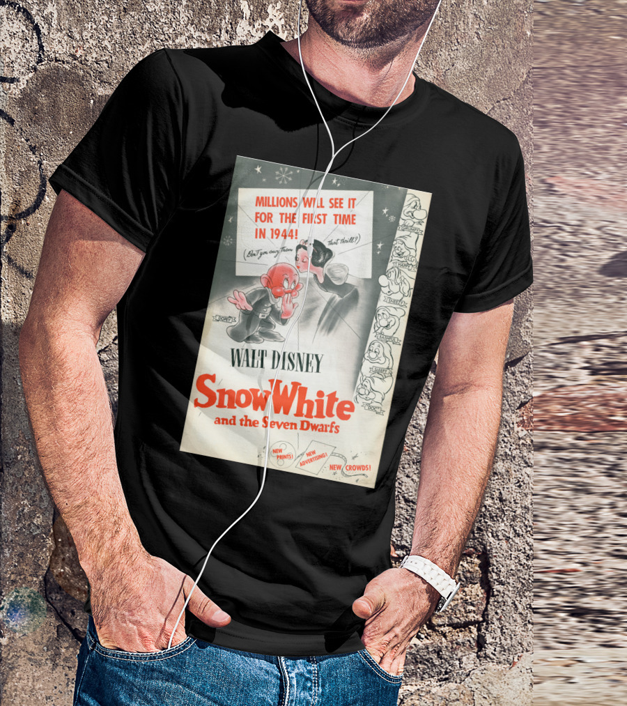 Walt Disney Snow White And The Seven Dwarfs 1944 Dopey Happy Sleepy Bashful Grumpy Sneezy Doc T-Shirt