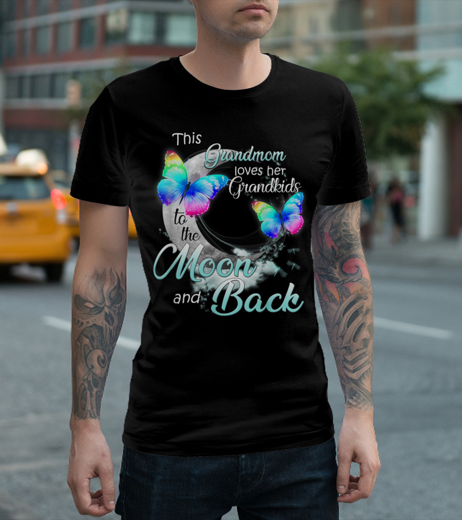 This Grandmom Loves Her Grandkids to the Moon and Back T-Shirt