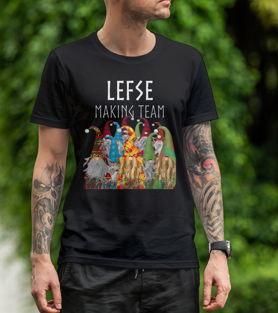 LEFSE MAKING TEAM GNOMES FAMILY TEAM GROUP T-Shirt