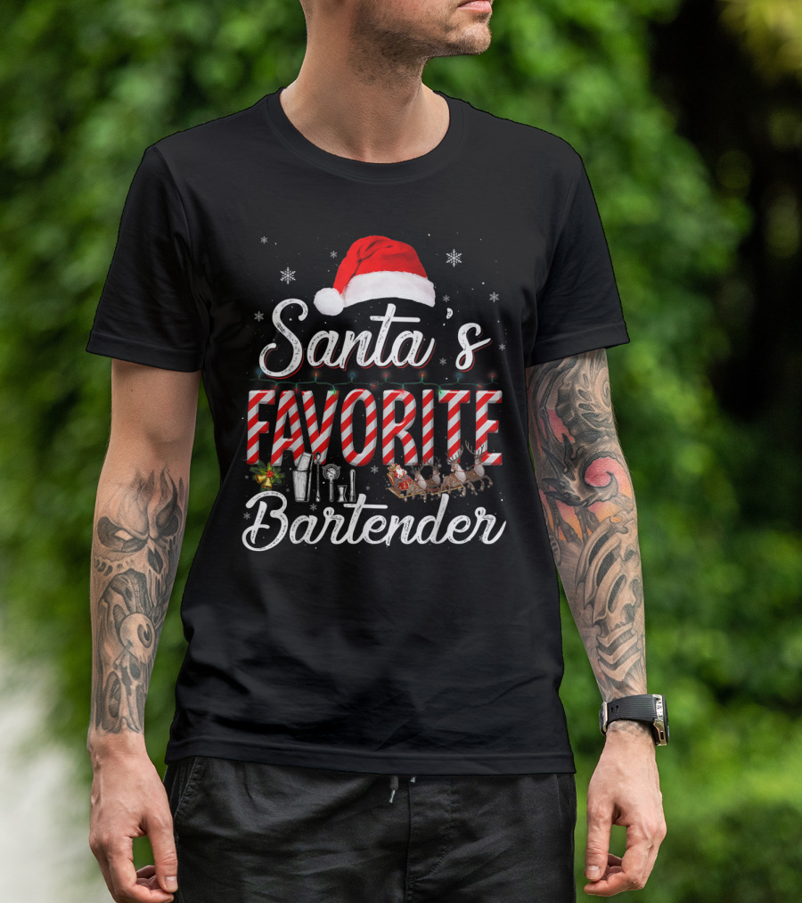 Santa's Favorite Bartender Christmas Hat Reindeer Drink Mix Holiday Cheer T-Shirt