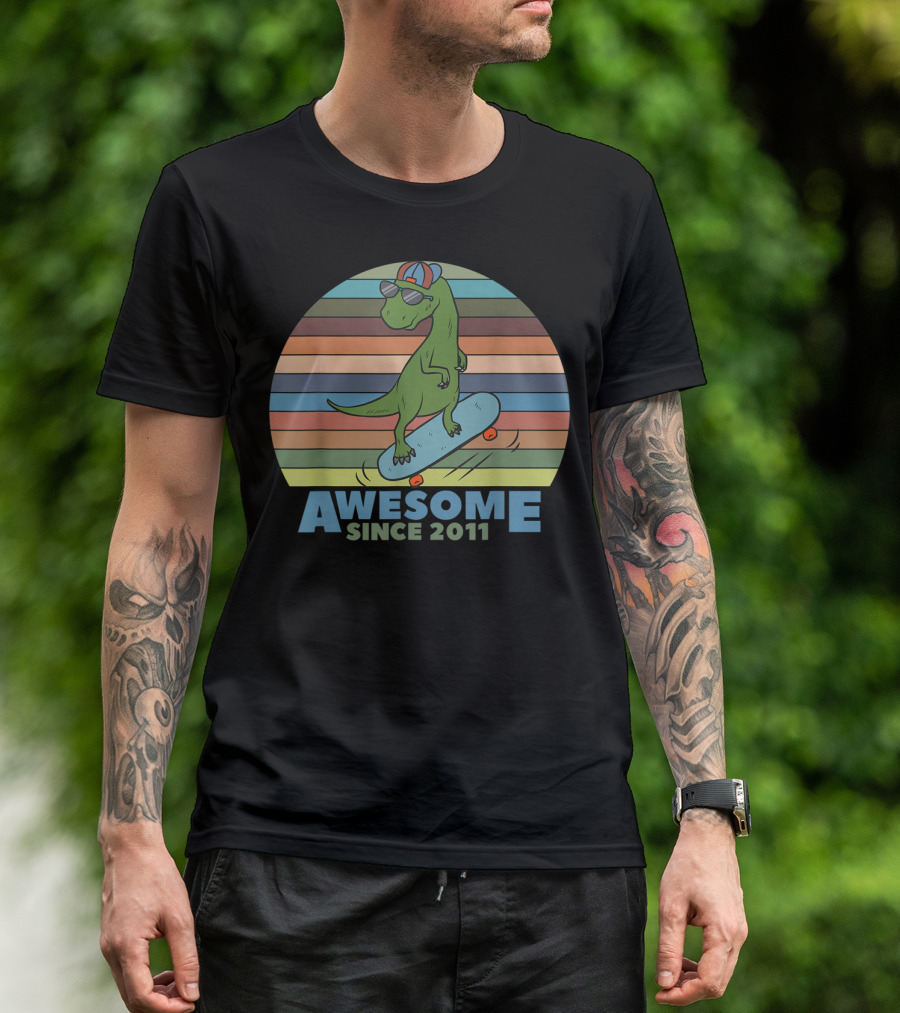 Awesome Dinosaur Skateboarding Since 2011 Vintage T-Shirt