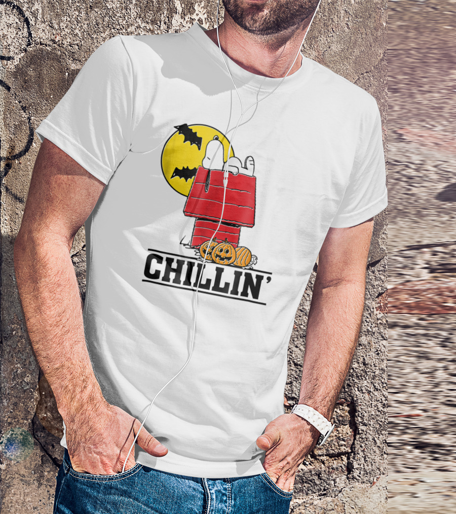 Peanuts Snoopy Chillin' Halloween With Pumpkins And Bats T-Shirt