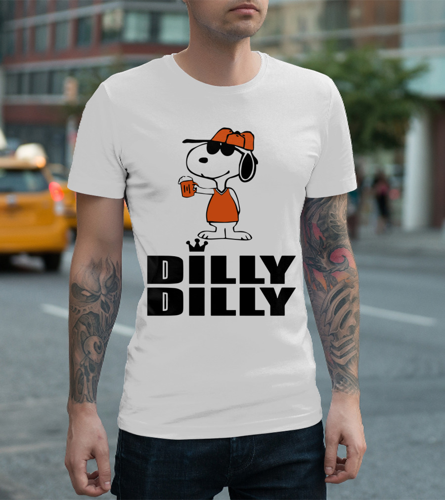 Dilly Dilly Funny Snoopy The Peanuts Movie Beer Hat And Glass T-Shirt