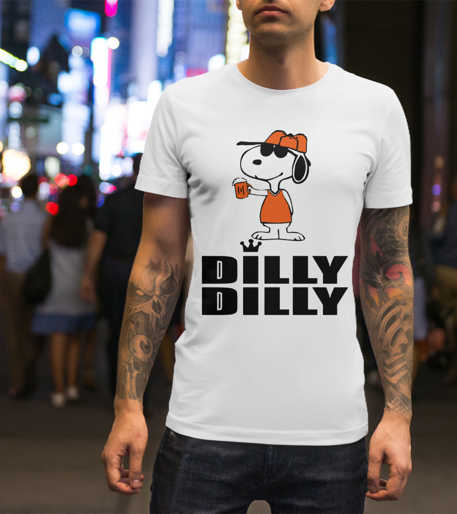 Dilly Dilly Funny Snoopy The Peanuts Movie Beer Hat And Glass T-Shirt