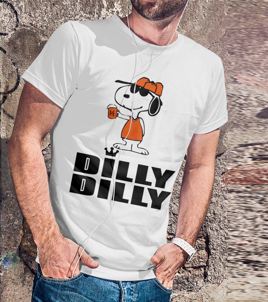 Dilly Dilly Funny Snoopy The Peanuts Movie Beer Hat And Glass T-Shirt