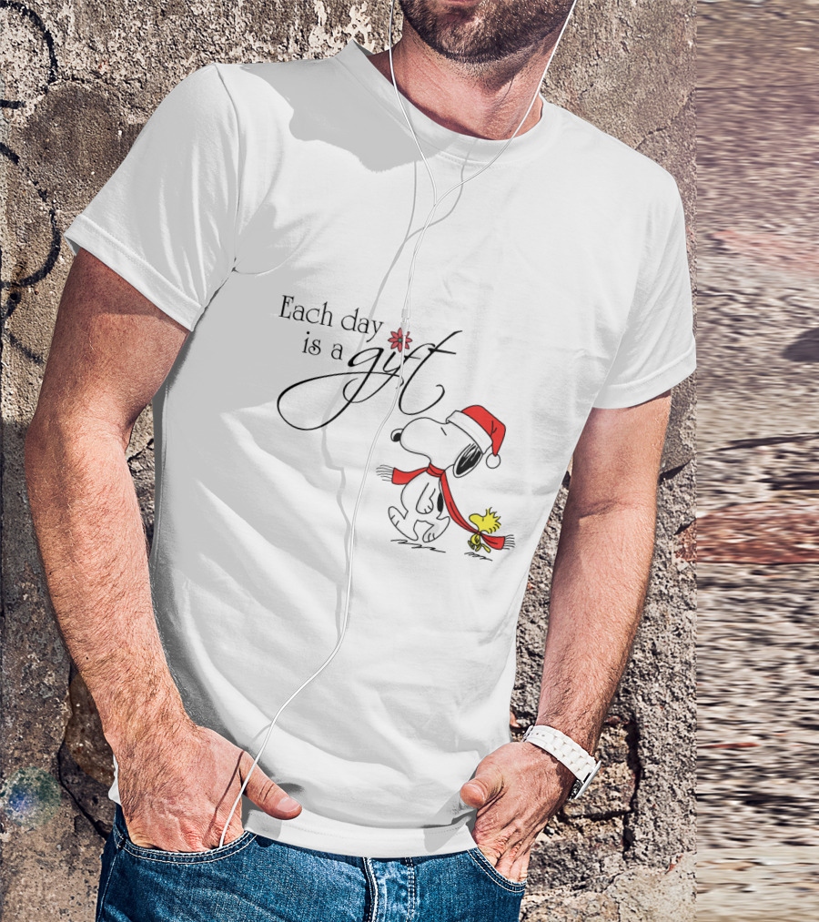 Each Day Is A Gift Snoopy Santa Hat Woodstock Peanuts Movie T-Shirt