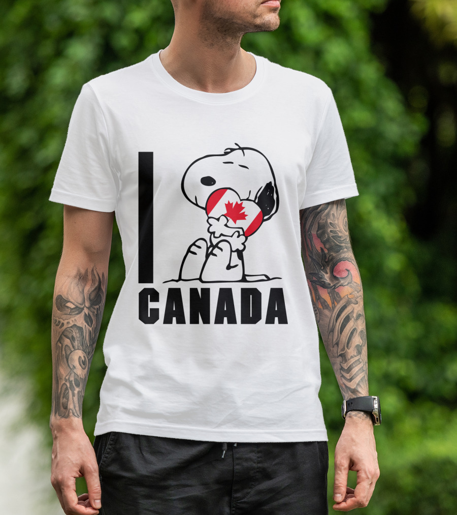 I Love Canada Snoopy Hugging Maple Leaf The Peanuts Movie T-Shirt