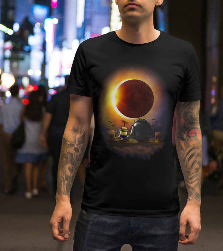 Gru And Kevin Watching Solar Eclipse Minions Despicable Me T-Shirt