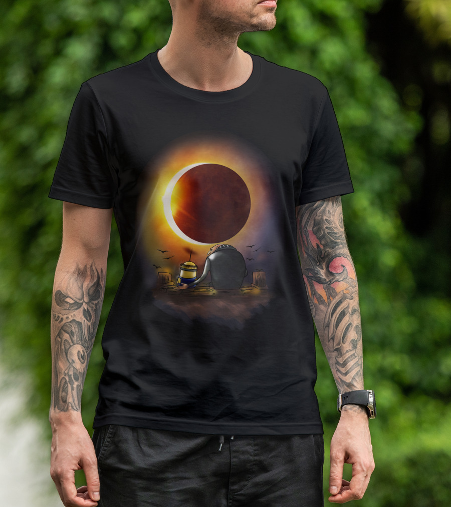 Gru And Kevin Watching Solar Eclipse Minions Despicable Me T-Shirt
