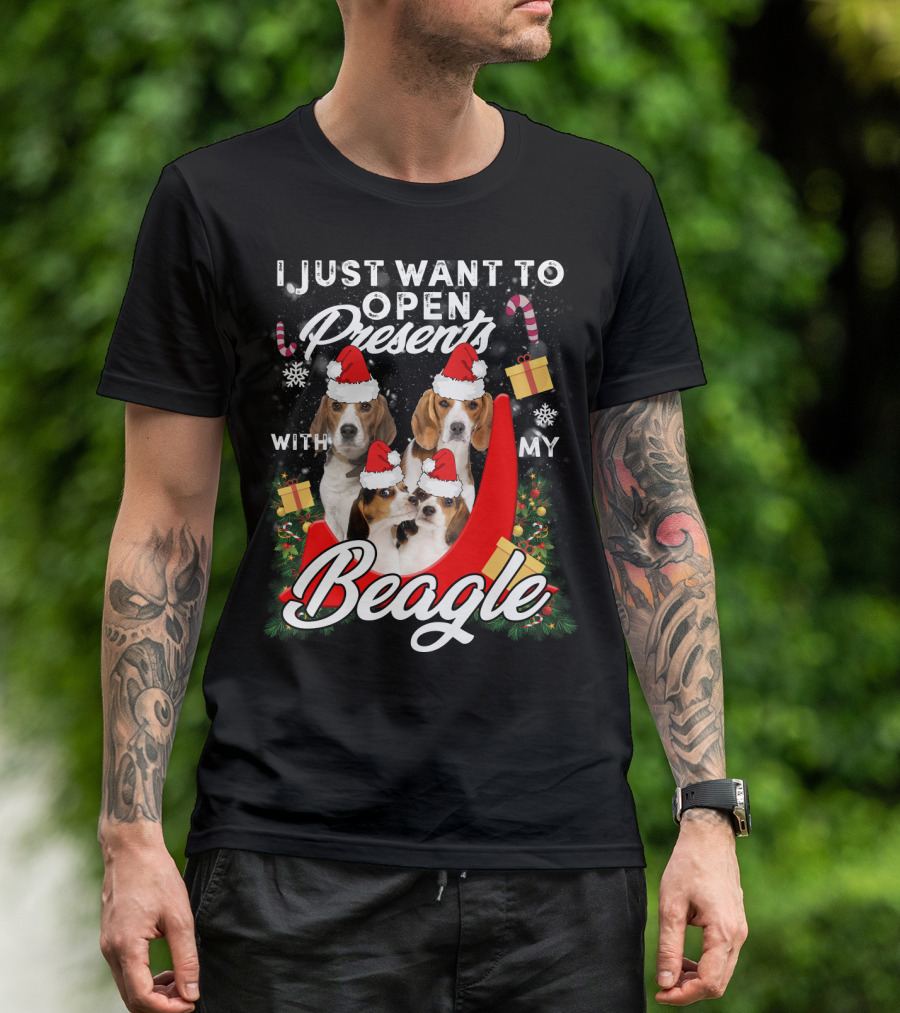 I Just Want To Open Presents With My Beagle Christmas Santa Hats Candy Canes Snowflakes T-Shirt