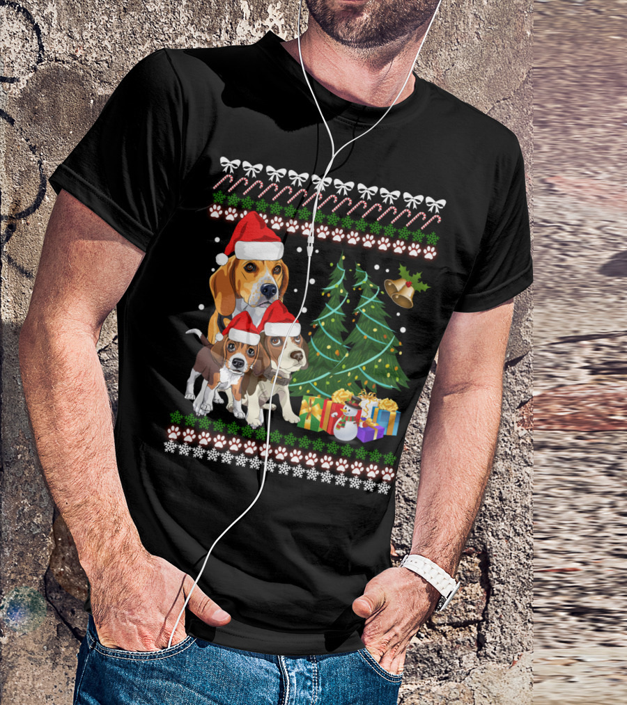 Santa Hat Beagles Christmas Tree And Gifts T-Shirt