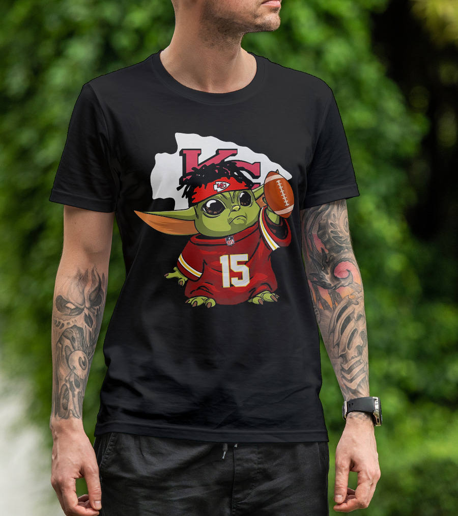 Baby Yoda Kansas City Chiefs Football Player Jersey 15 T-Shirt