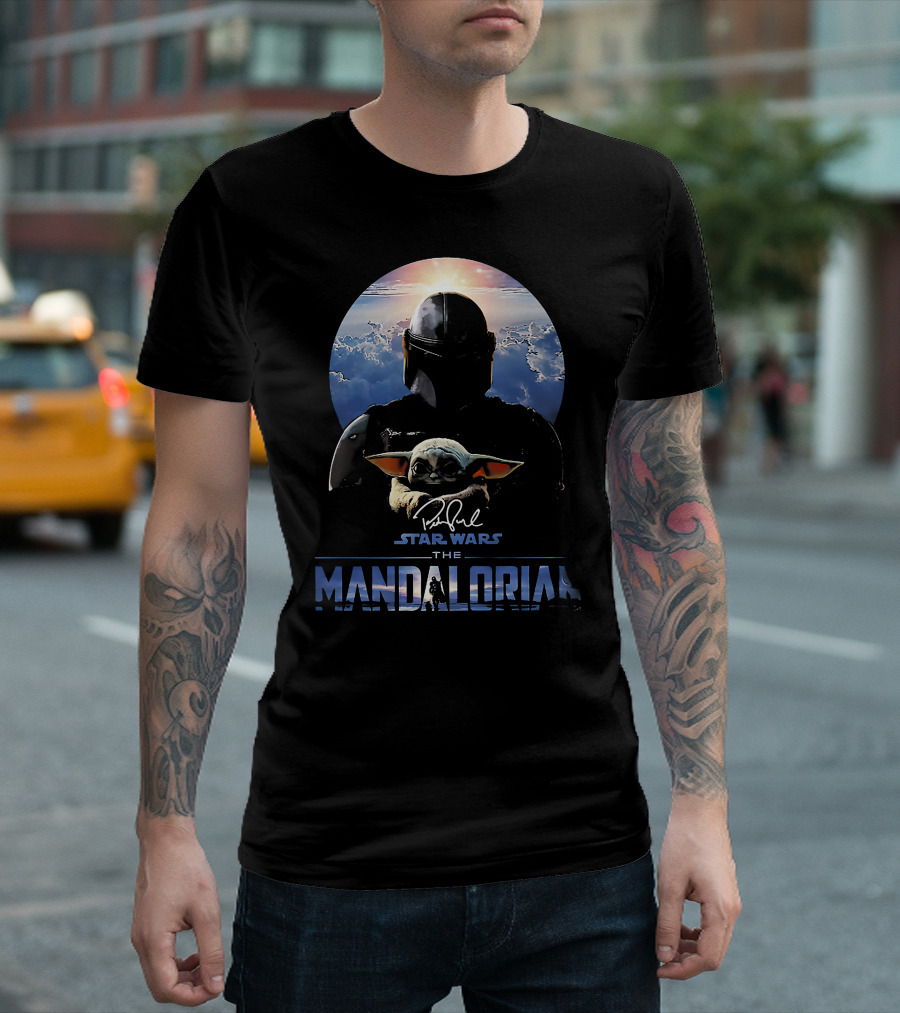 Star Wars The Mandalorian Mando And Grogu Signature Sky Background T-Shirt